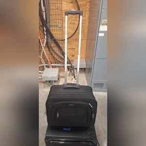 Samsonite black 1910 carryon briefcase with handle and wheels